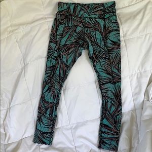 Lululemon leggings, tights size 4.